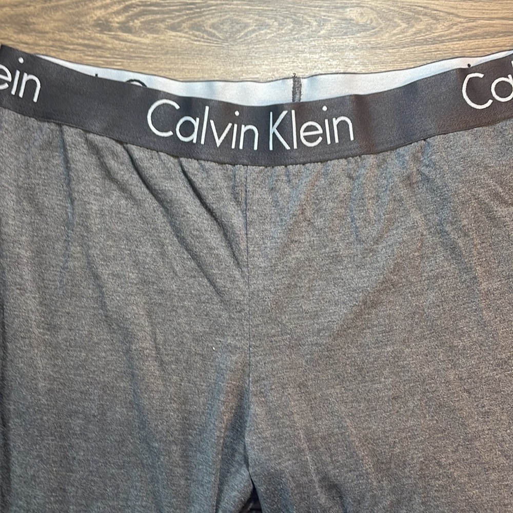 Calvin Klein PJ/lunge set - Picture 3 of 3